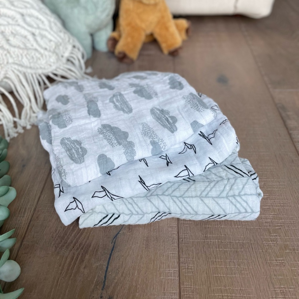 Bundle swaddle blankets + swaddle sleepers